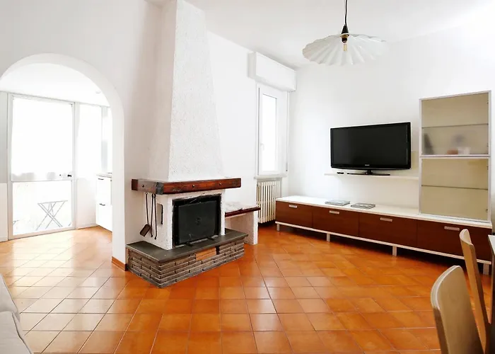 Diffusi Di Fiorita Con Accesso Alle Piscine Della Principale * Cattolica