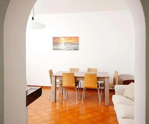 Diffusi Di Fiorita Con Accesso Alle Piscine Della Principale Daire