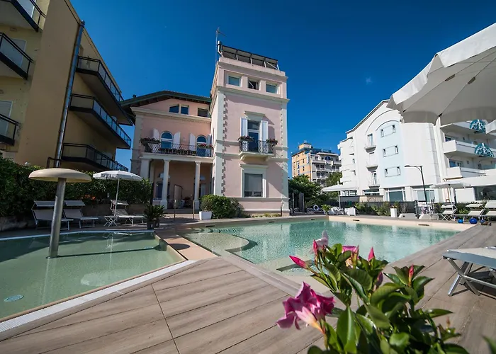 Diffusi Di Fiorita Con Accesso Alle Piscine Della Principale *