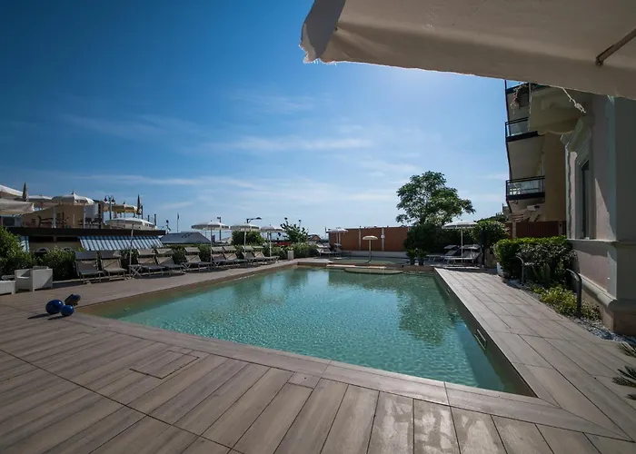 Diffusi Di Fiorita Con Accesso Alle Piscine Della Principale * Cattolica