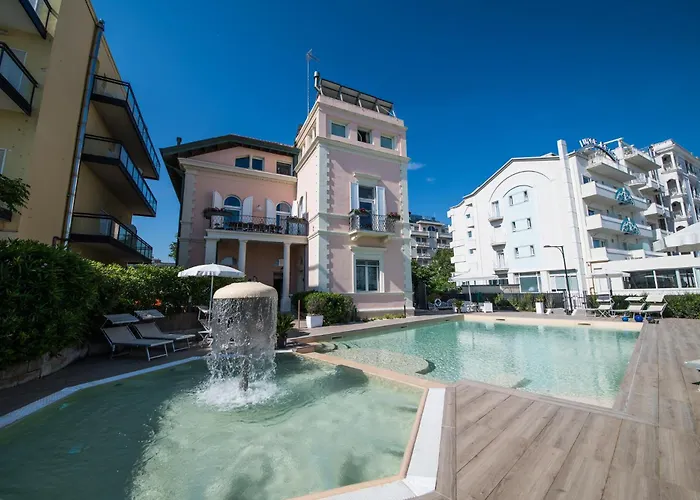 Diffusi Di Fiorita Con Accesso Alle Piscine Della Principale