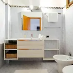 Diffusi Di Fiorita Con Accesso Alle Piscine Della Principale * Cattolica