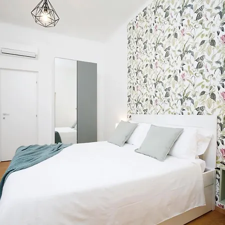 Apartment Diffusi Di Fiorita Con Accesso Alle Piscine Della Principale