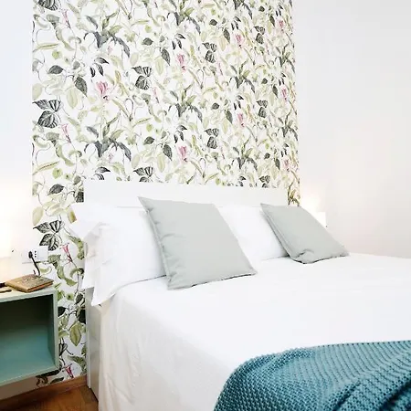 Diffusi Di Fiorita Con Accesso Alle Piscine Della Principale Cattolica