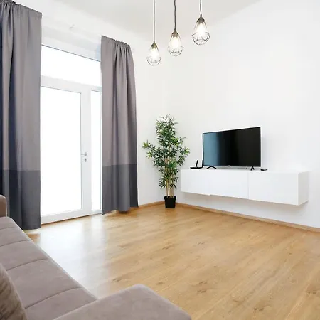 Appartamento Diffusi Di Fiorita Con Accesso Alle Piscine Della Principale Cattolica