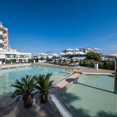 Diffusi Di Fiorita Con Accesso Alle Piscine Della Principale *