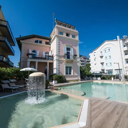 Diffusi Di Fiorita Con Accesso Alle Piscine Della Principale