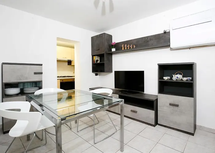 Diffusi Di Fiorita Con Accesso Alle Piscine Della Principale Apartman *