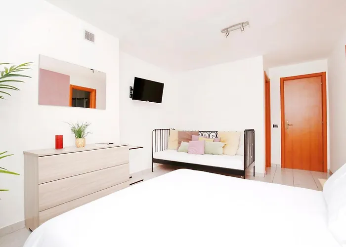 Diffusi Di Fiorita Con Accesso Alle Piscine Della Principale * Κατόλικα