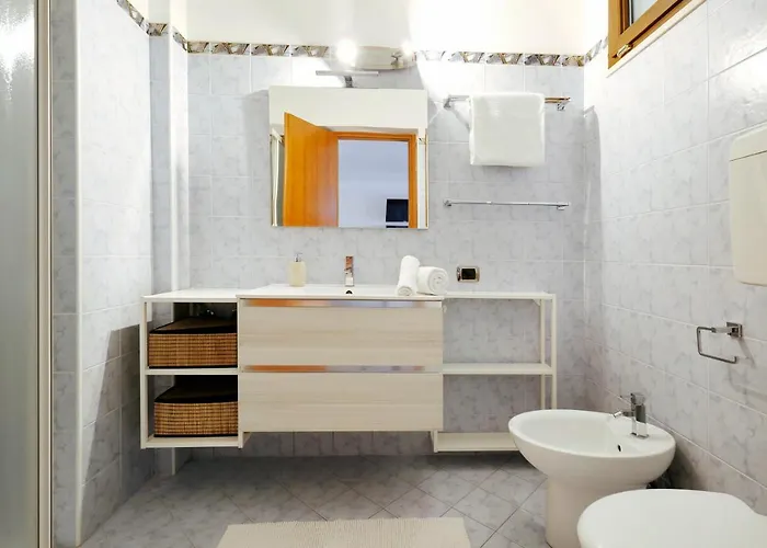 Diffusi Di Fiorita Con Accesso Alle Piscine Della Principale * Κατόλικα