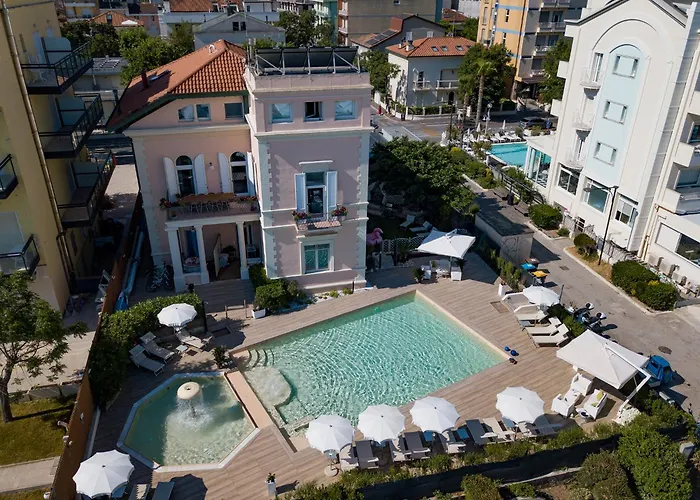 Diffusi Di Fiorita Con Accesso Alle Piscine Della Principale